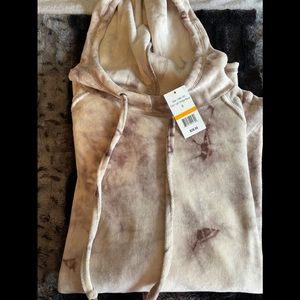 NWT Velvet Tie Dye Pullover